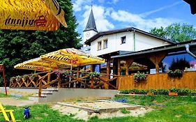 Hostal Penzion U Hrocha  3*